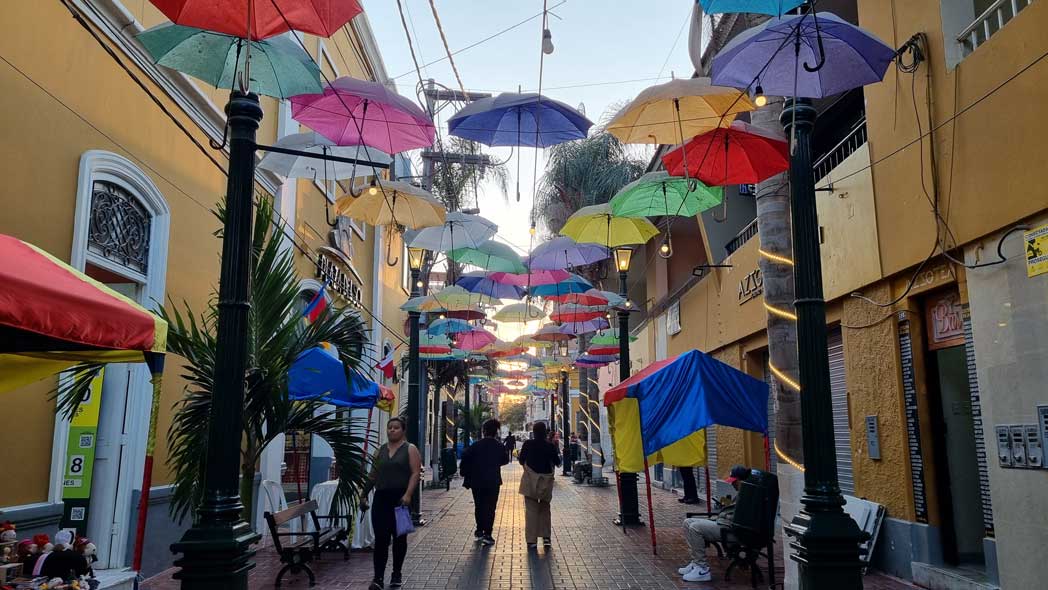 Tour-Calle-Ayacucho-Paseo-Peatonal-en-Piura