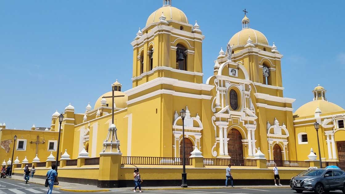 Tours en Trujillo 2 días paquete turistico Perú